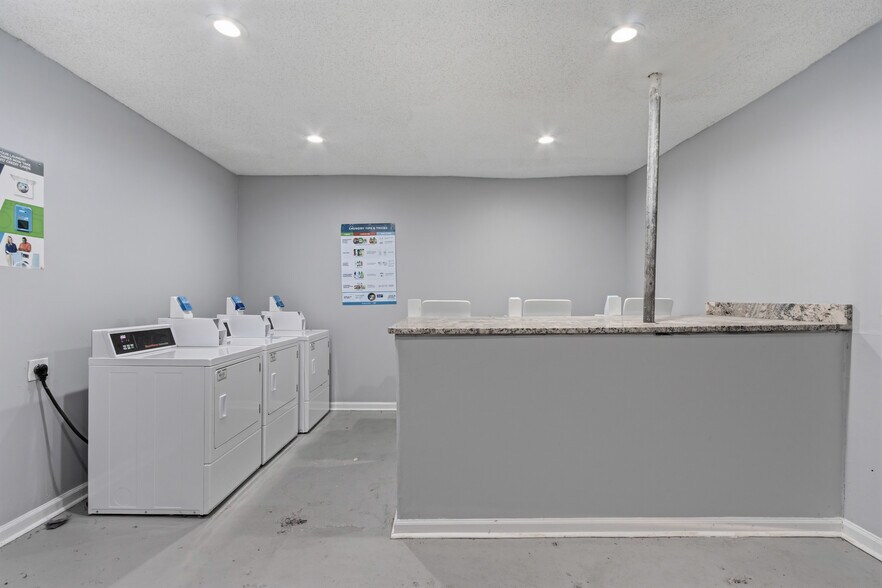 More Photos Of 1060 Merriwether Ave, Memphis Apartments For Sale