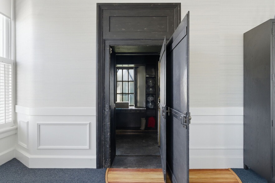 More Photos Of 10 Front St, Canton Loft Creative Space For Sale
