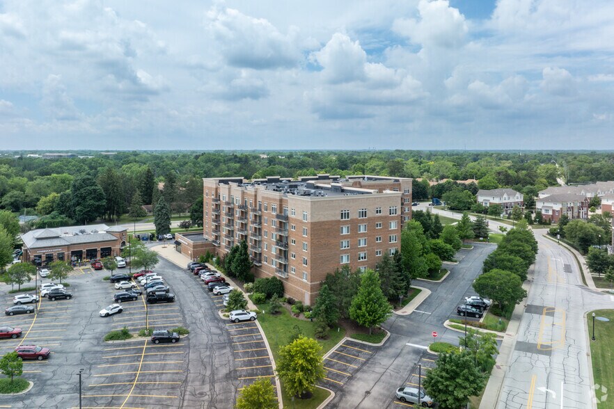 More Photos Of 1255 Town Center Rd, Vernon Hills Apartments For Lease