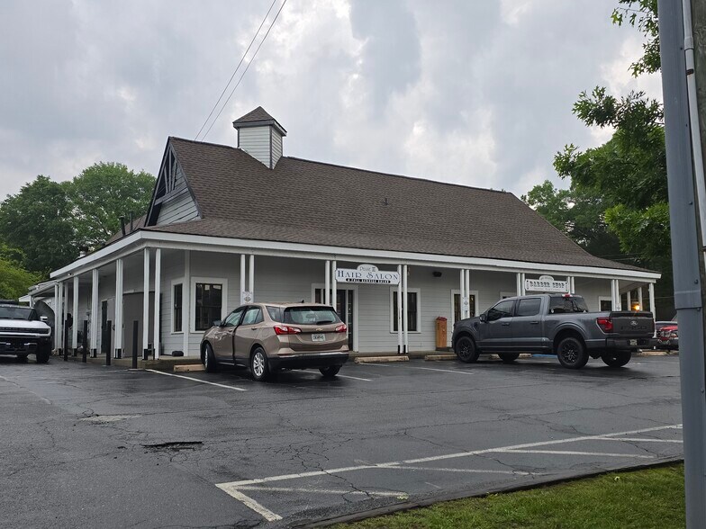 Primary Photo Of 2893 N Main St, Kennesaw Storefront Retail Office For Lease