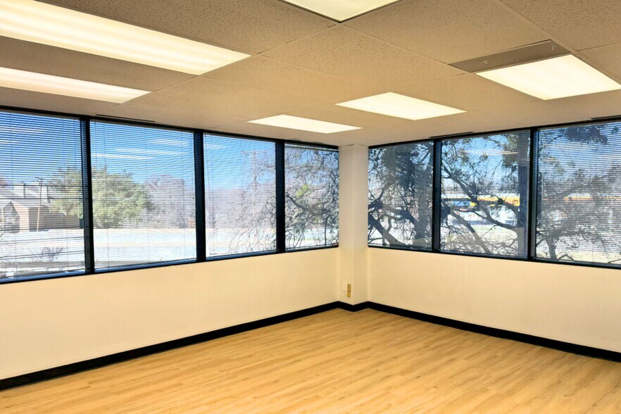 More Photos Of 400 Chisholm Pl, Plano Office For Lease