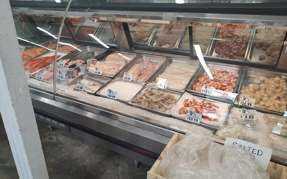 More Photos Of 718 Southbridge St, Auburn Convenience Store For Sale