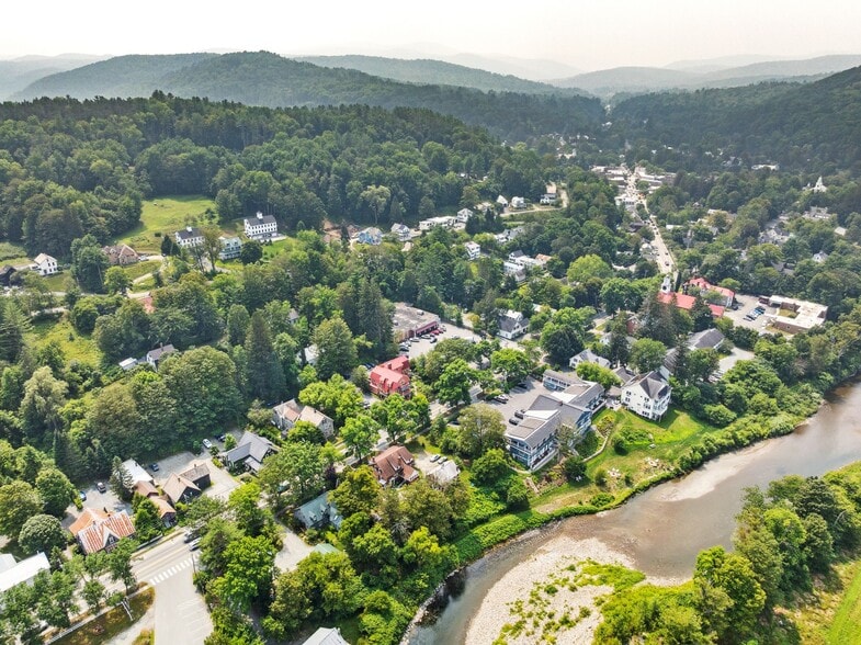 More Photos Of 41 Pleasant St, Woodstock Hospitality For Sale