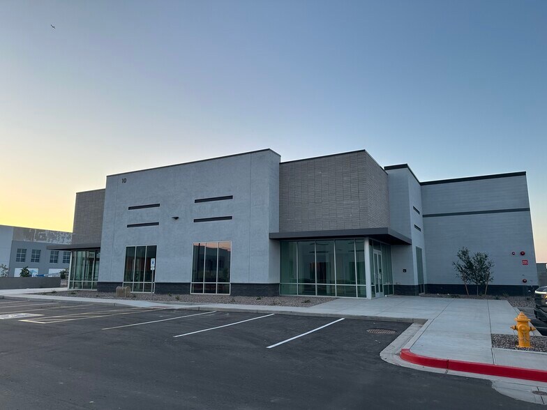 More Photos Of 7303 S Hawes Rd, Mesa Unknown For Lease