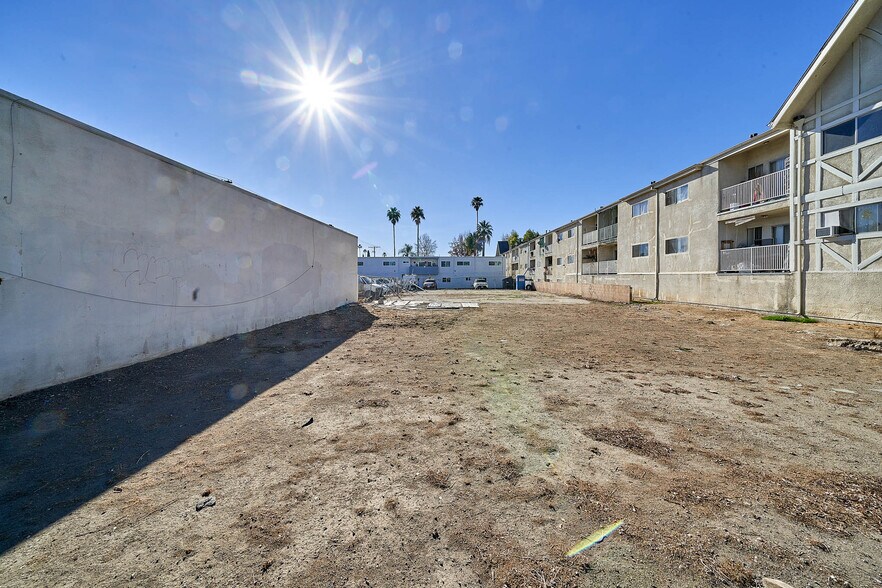 More Photos Of 20304 Saticoy St, Winnetka Land For Sale