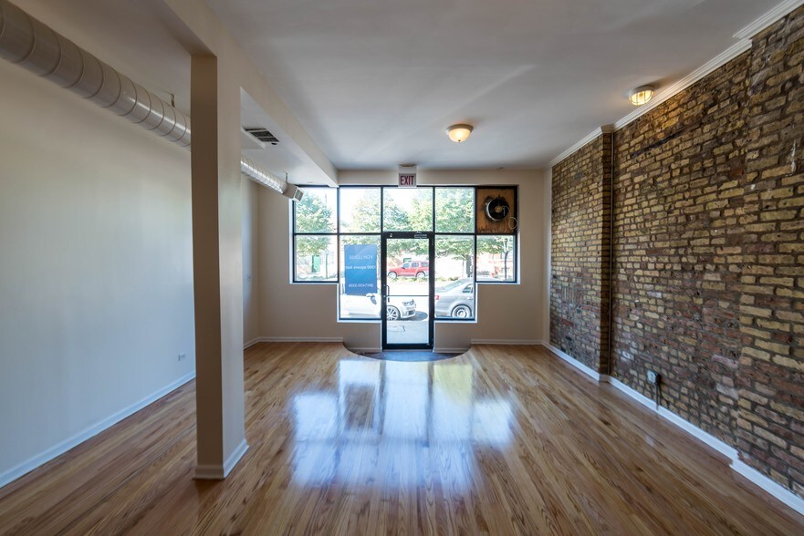 More Photos Of 525-527 N Ashland Ave, Chicago Storefront Retail Residential For Sale