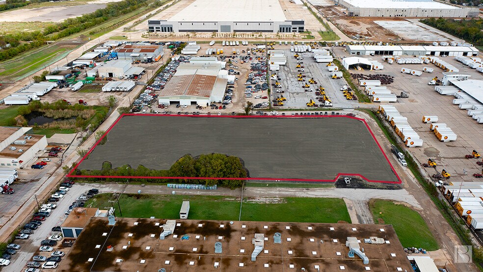 More Photos Of 4025 Singleton Blvd, Dallas Land For Lease