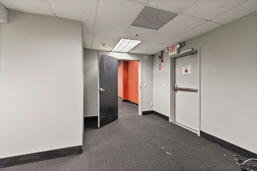 More Photos Of 615 Main St, Hyannis General Retail For Sale