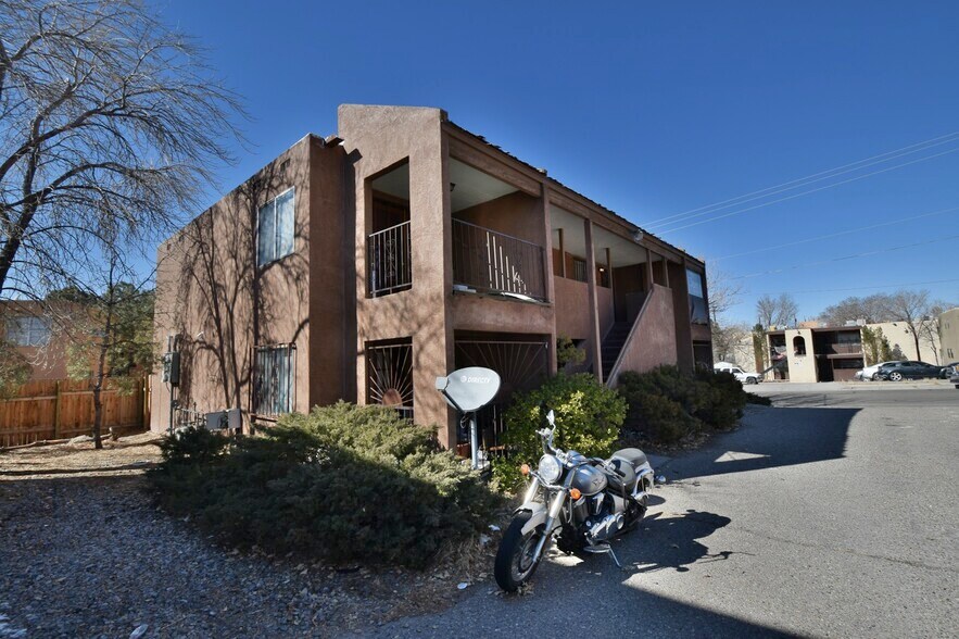 More Photos Of 2810 Vail Ave SE, Albuquerque Apartments For Sale