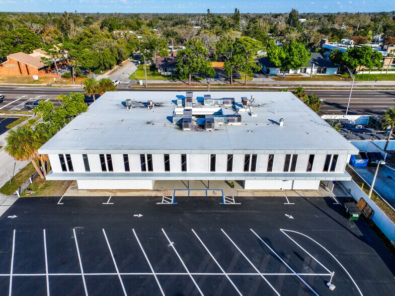 More Photos Of 2700 S Tamiami Trl, Sarasota Medical For Lease