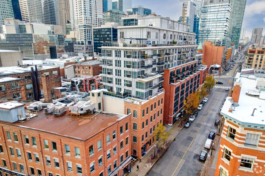 More Photos Of 8 Church St, Toronto Apartments For Lease