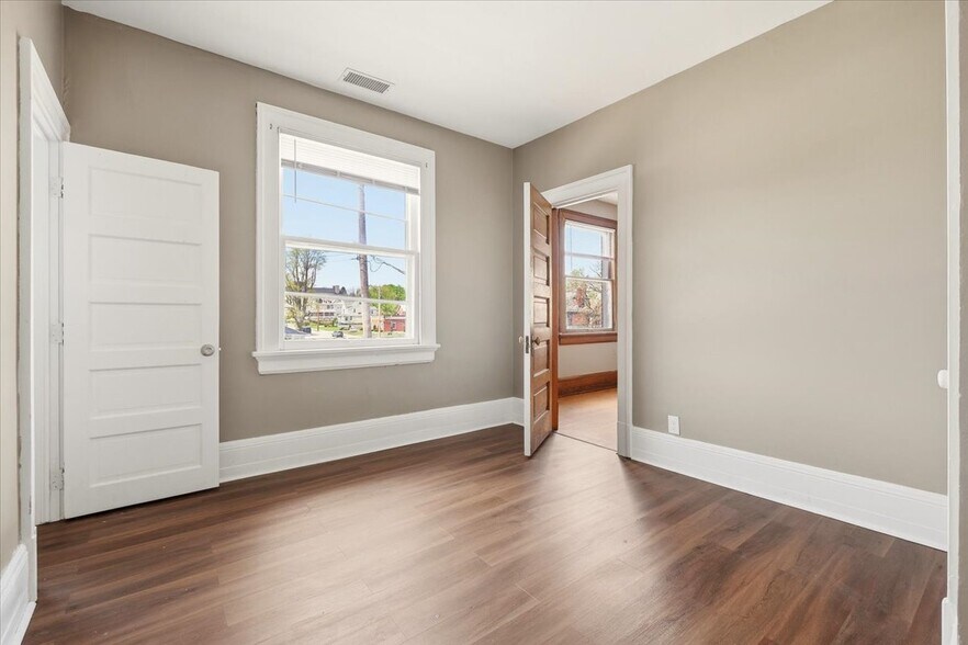 More Photos Of 283 Park Ave W, Mansfield Apartments For Sale