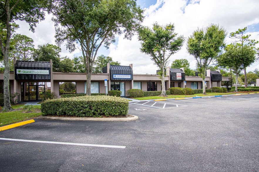 More Photos Of 2740-2746 Enterprise Rd, Orange City Unknown For Lease