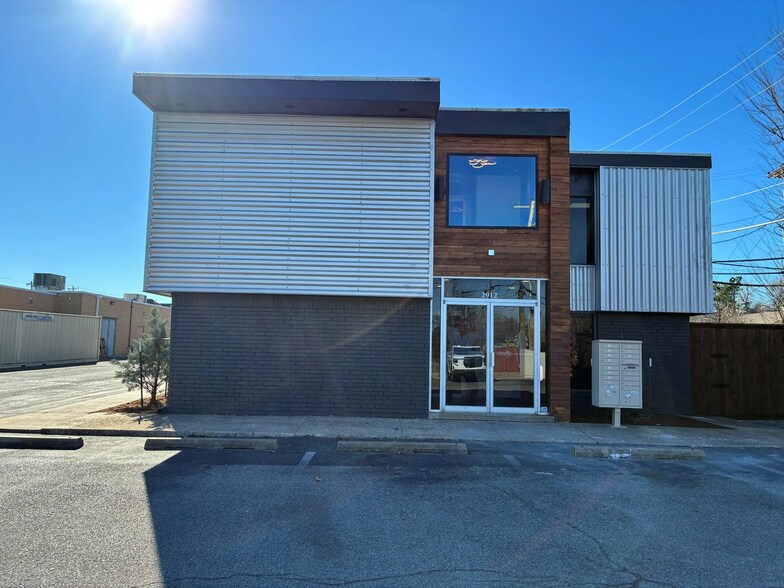 More Photos Of 2912 Lakeside Dr, Oklahoma City Office For Lease