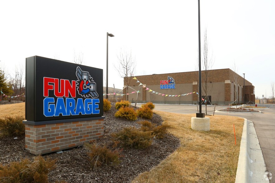 More Photos Of 43335 Michigan Ave, Canton Freestanding For Sale