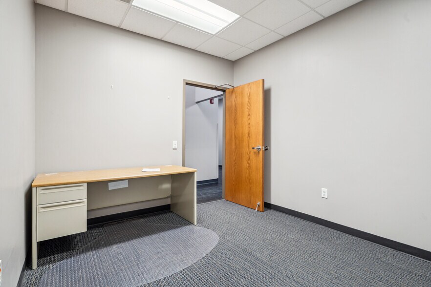 More Photos Of 1414 Main St, Keokuk Office For Sale