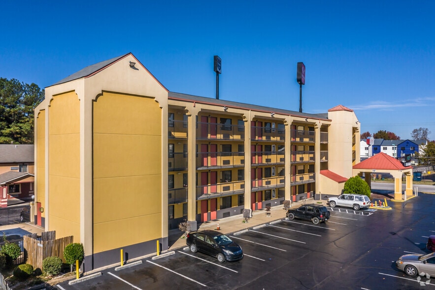 More Photos Of 6045 Macon Cv, Memphis Hotel For Sale