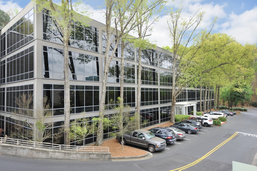 More Photos Of 6400 Powers Ferry Rd NW, Atlanta Office For Lease