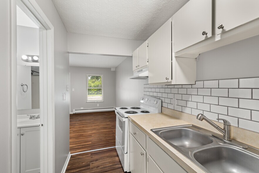 More Photos Of 25 Oakdale Ave, Akron Apartments For Sale