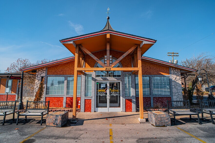 More Photos Of 853 N Glenstone Ave, Springfield Restaurant For Lease