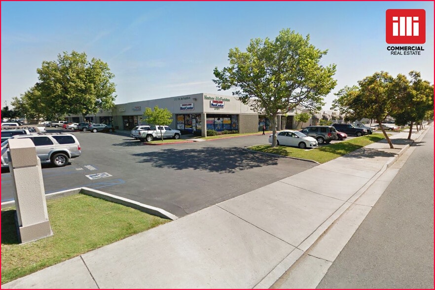 More Photos Of 3701 W McFadden Ave, Santa Ana Light Manufacturing For Lease