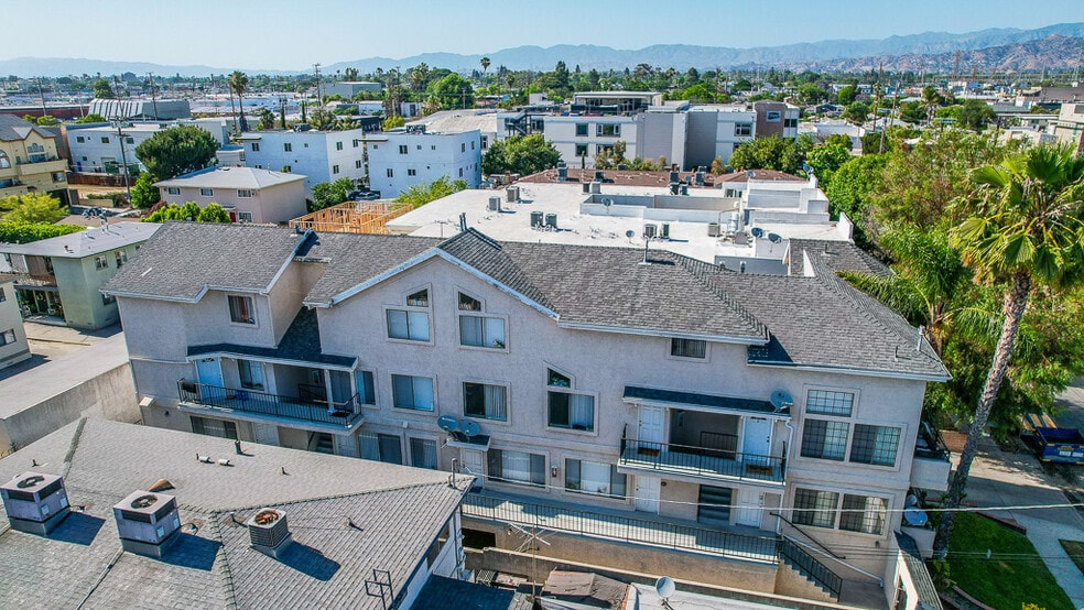 More Photos Of 5319 Cartwright Ave, North Hollywood Apartments For Sale