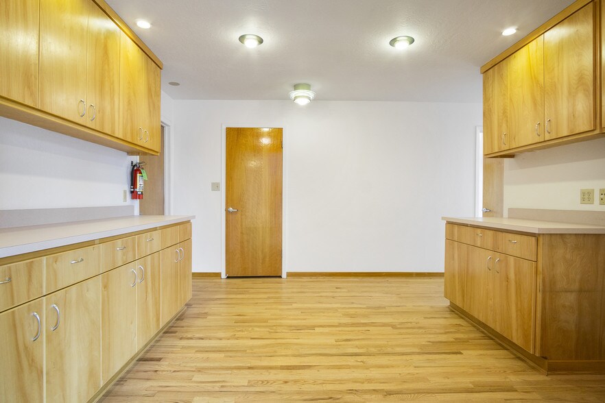 More Photos Of 111 Margaret Ln, Grass Valley Office For Sale