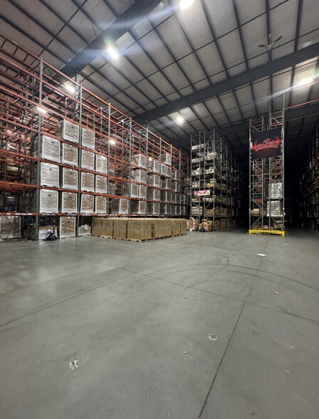 More Photos Of 100 Wireless Blvd, Hauppauge Manufacturing For Lease