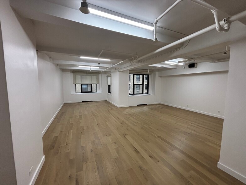 More Photos Of 120 E 56th St, New York Office For Lease