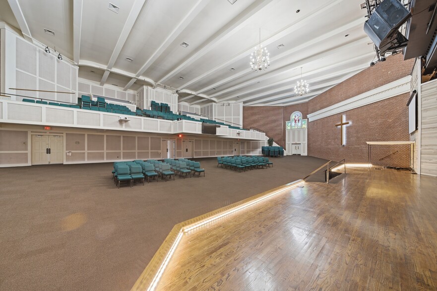 More Photos Of 7100 E 31st St, Tulsa Religious Facility For Sale