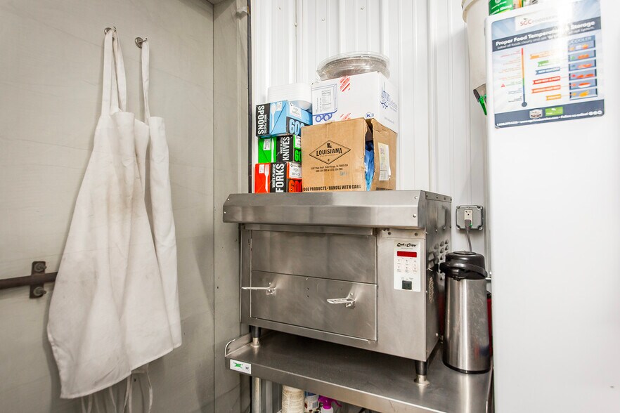 More Photos Of 3953 Highway 95, Cleveland Convenience Store For Sale