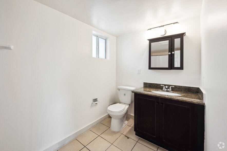 More Photos Of 2025 W 3rd St, Los Angeles Hotel For Lease