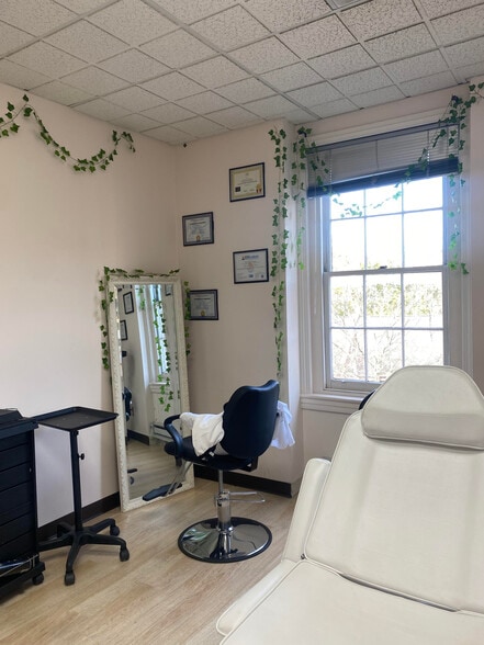 More Photos Of 559 Main St, Bethlehem Storefront For Lease