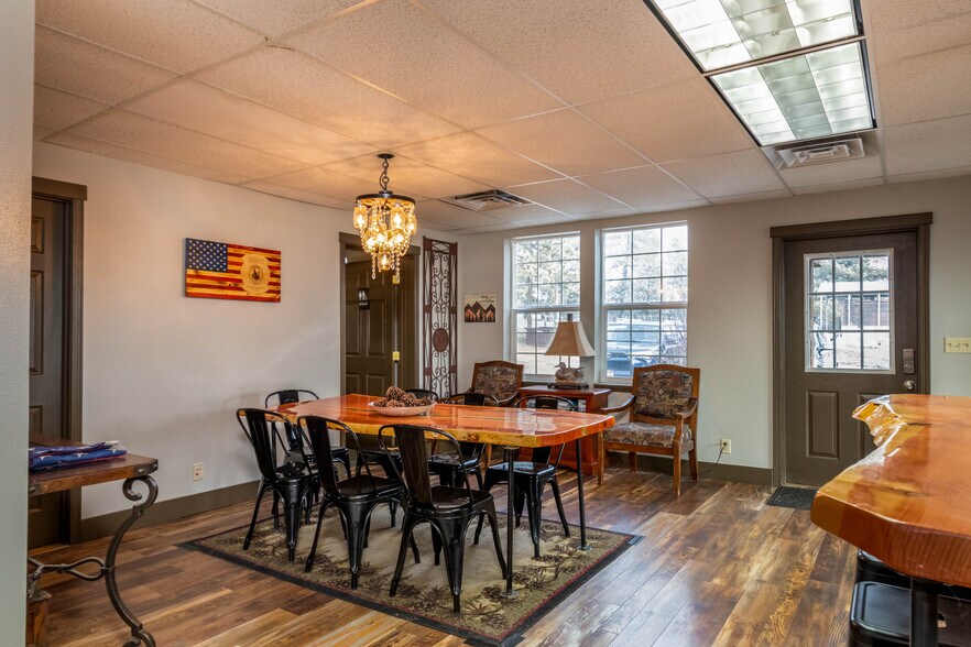 More Photos Of 609 S Middlefork Rd, Garden Valley Office For Sale