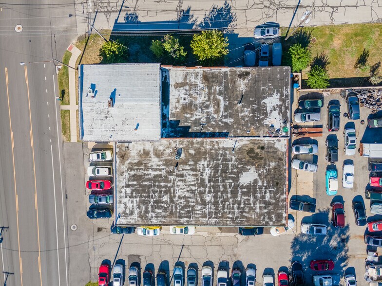 More Photos Of 6820 Sylvania Ave, Sylvania Freestanding For Lease