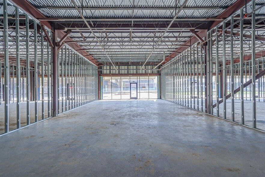 More Photos Of 4899 Highway 6, Missouri City Storefront Retail Office For Lease