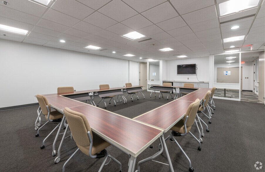 Photo of 3rd Floor Ste 300-322-350