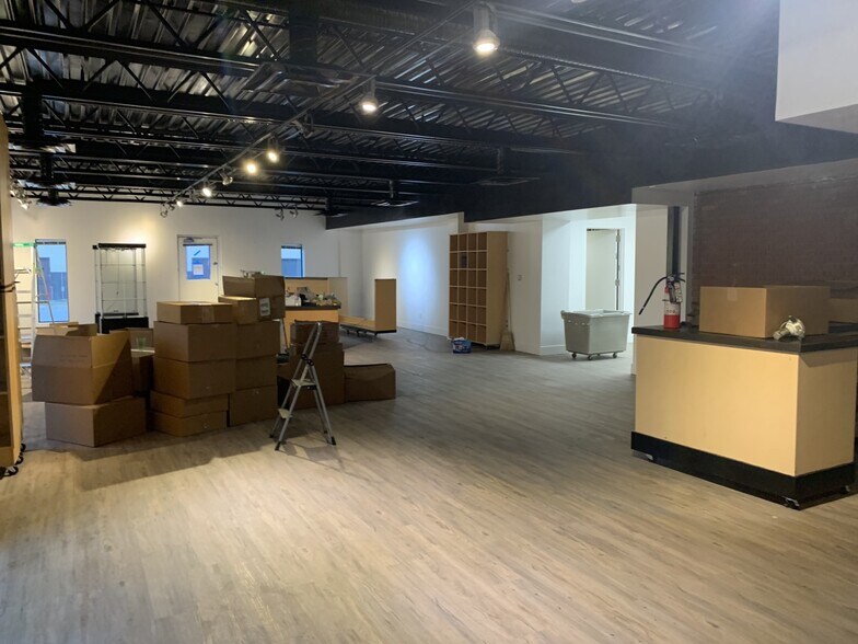 More Photos Of 123 Cree Rd, Sherwood Park Warehouse For Sale