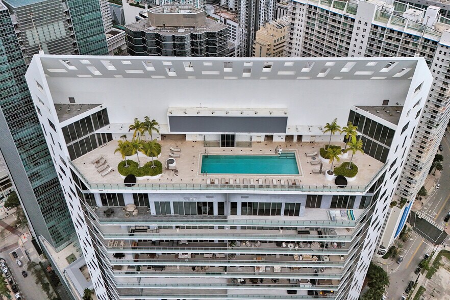 More Photos Of 1300 Brickell Bay Dr, Miami Apartments For Sale