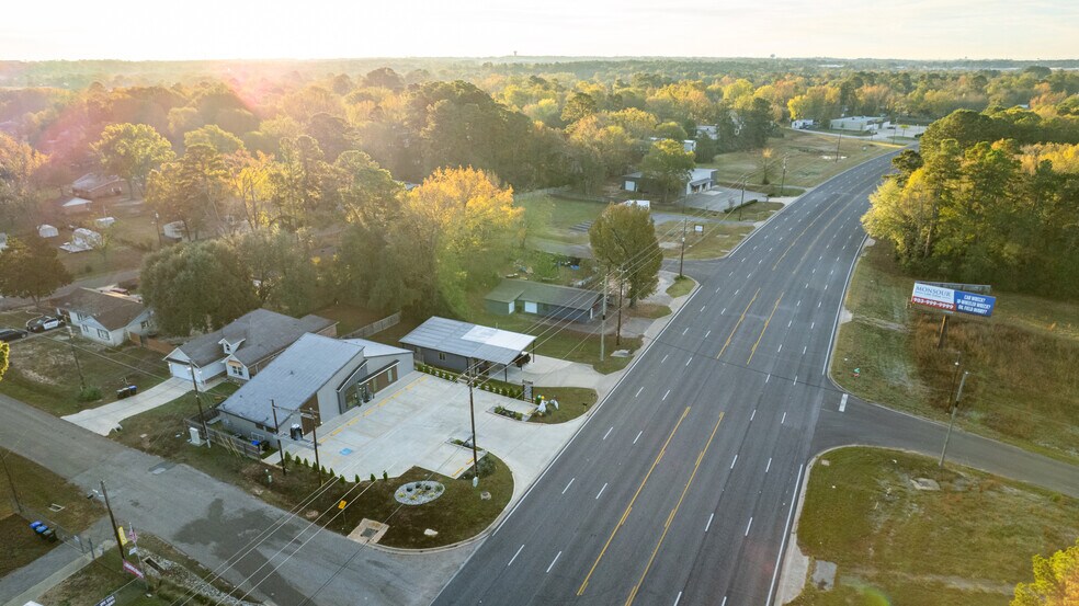More Photos Of 4406 Judson Rd, Longview General Retail For Sale