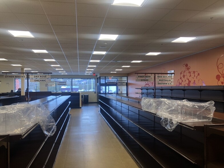 More Photos Of 120 E Walnut St, Lock Haven Supermarket For Sale