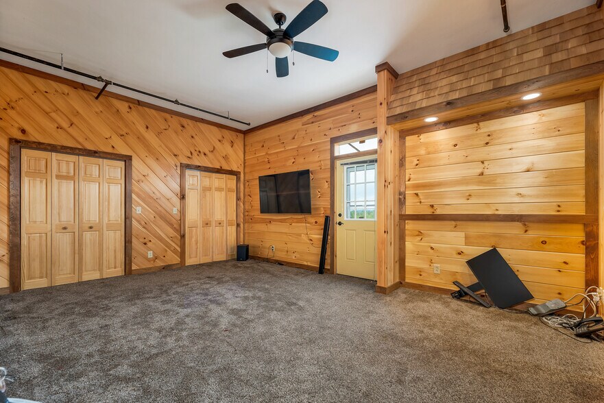 More Photos Of 149 State St, Groveton Freestanding For Sale