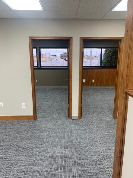 More Photos Of 25000 N River Rd, Harrison Township General Retail For Lease