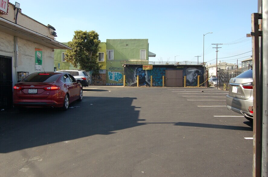More Photos Of 3020 W Slauson Ave, Los Angeles Freestanding For Sale
