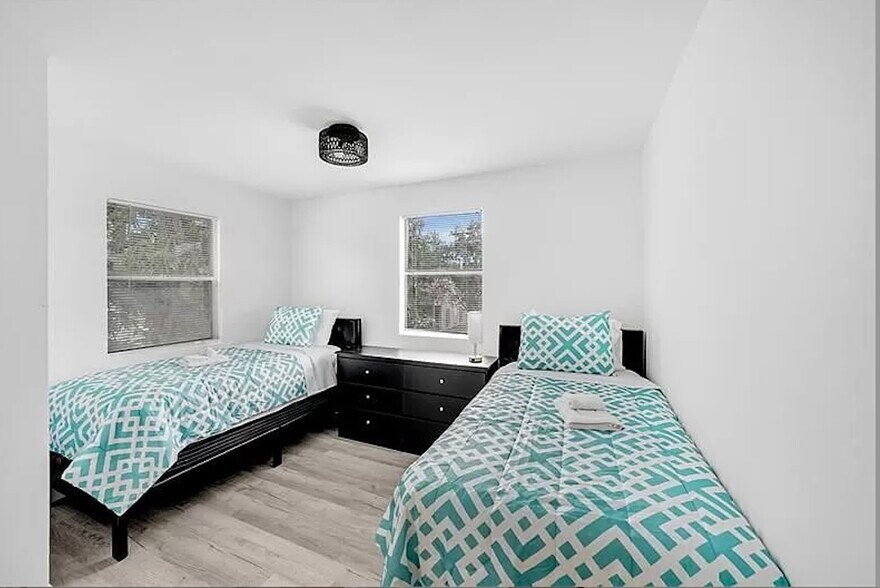 More Photos Of 904 4th St, West Palm Beach Multifamily For Sale