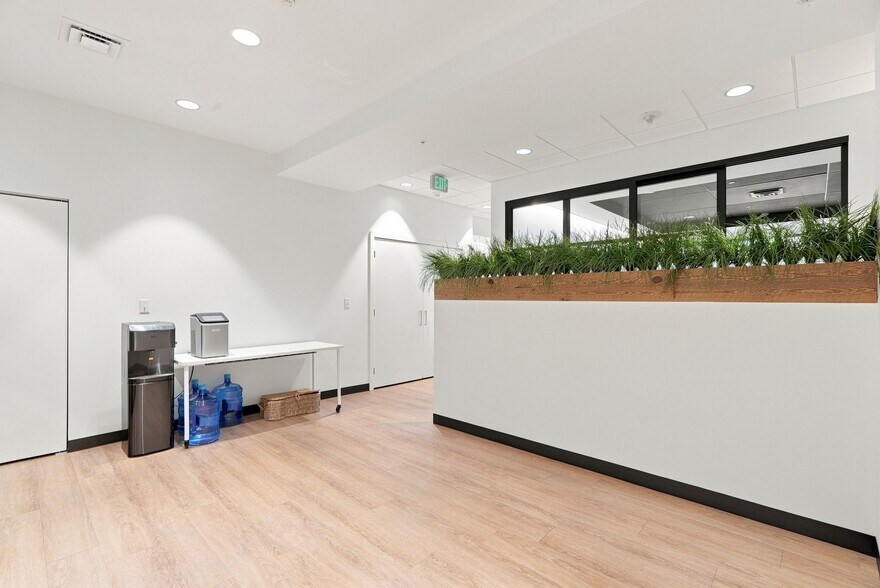 More Photos Of 510 W Riverside Ave, Spokane Office For Lease