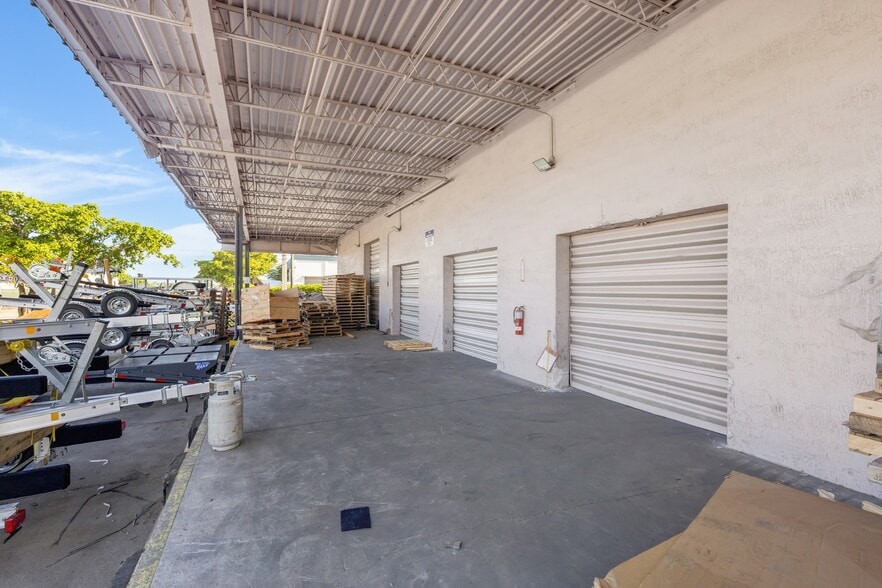 More Photos Of 14705 NW 25th Ct, Opa-locka Warehouse For Sale