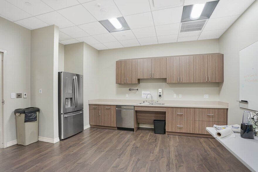 More Photos Of 3820 Grand Way, Saint Louis Park Apartments For Lease