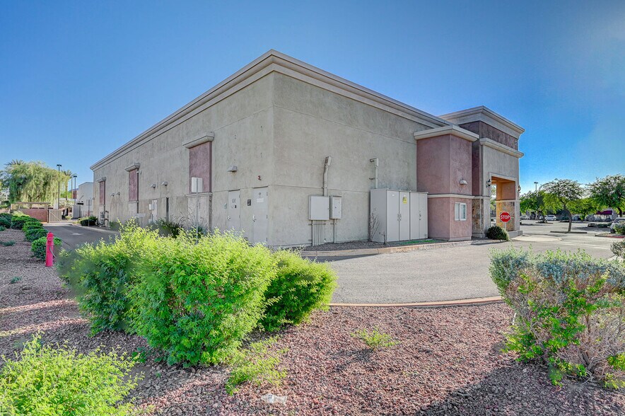 More Photos Of 270 W Lake Mead Pky, Henderson Freestanding For Sale