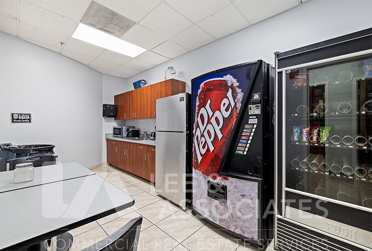 More Photos Of 685 S Ronald Reagan Blvd, Longwood Flex For Sale